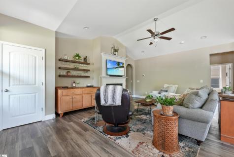 238 Inlet Pointe Drive Anderson SC 29625