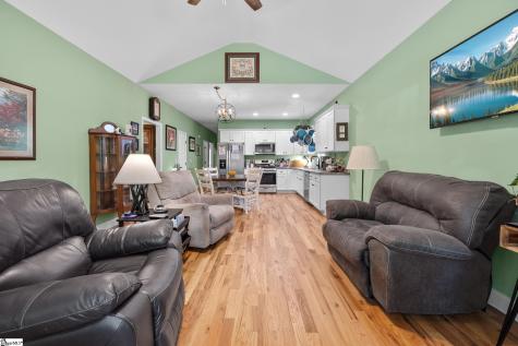 122 W Baker Street Pickens SC 29671