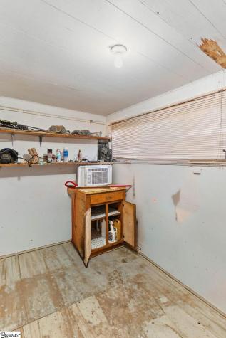 309 Flat Drive Buffalo SC 29321
