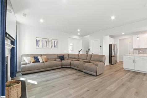 229 Hollythorpe Lane Fountain Inn SC 29644