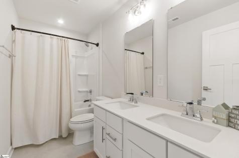 229 Hollythorpe Lane Fountain Inn SC 29644