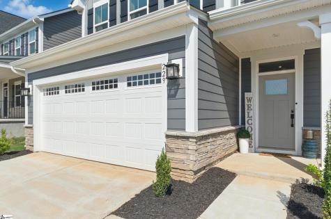 229 Hollythorpe Lane Fountain Inn SC 29644