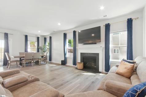 229 Hollythorpe Lane Fountain Inn SC 29644