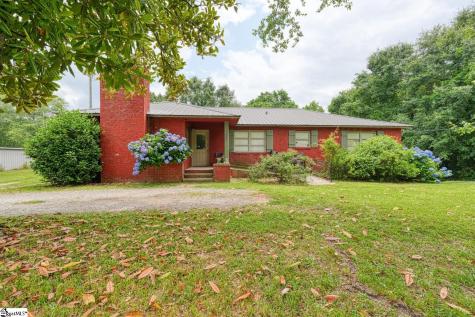 1504 E Rutherford Street Landrum SC 29356