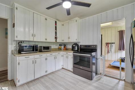 1504 E Rutherford Street Landrum SC 29356