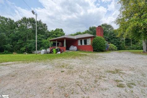 1504 E Rutherford Street Landrum SC 29356
