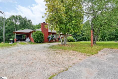 1504 E Rutherford Street Landrum SC 29356