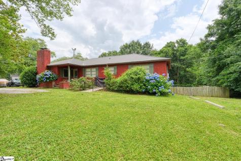 1504 E Rutherford Street Landrum SC 29356
