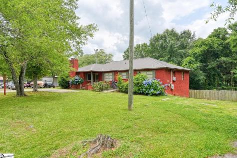 1504 E Rutherford Street Landrum SC 29356