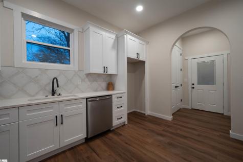 28 6th Street Greenville SC 29611