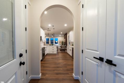 28 6th Street Greenville SC 29611