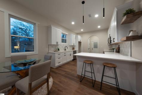 28 6th Street Greenville SC 29611