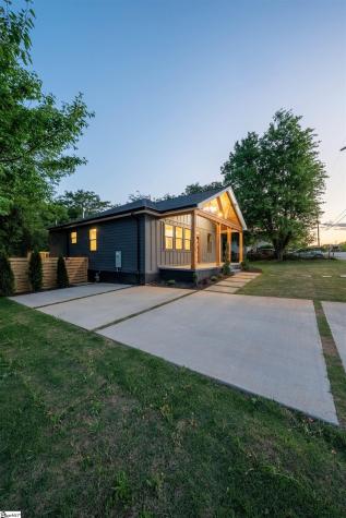 28 6th Street Greenville SC 29611