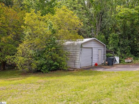2728 Compton Bridge Road Campobello SC 29322