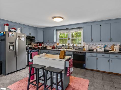 2728 Compton Bridge Road Campobello SC 29322