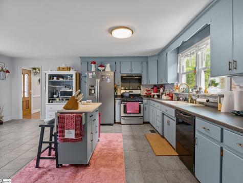 2728 Compton Bridge Road Campobello SC 29322