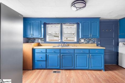 6 Lyman Street Pelzer SC 29669