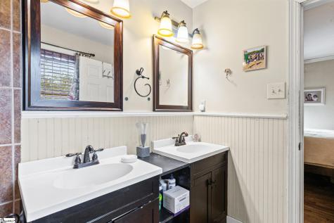 106 Lenore Avenue Greenville SC 29617