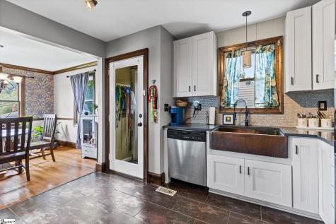 106 Lenore Avenue Greenville SC 29617