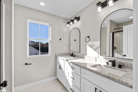 61 Henderson Road Gray Court SC 29645