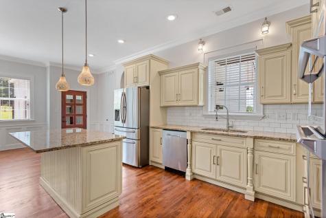 204 Crestwood Drive Greenville SC 29609