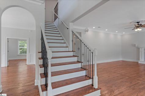 204 Crestwood Drive Greenville SC 29609