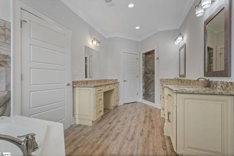204 Crestwood Drive Greenville SC 29609