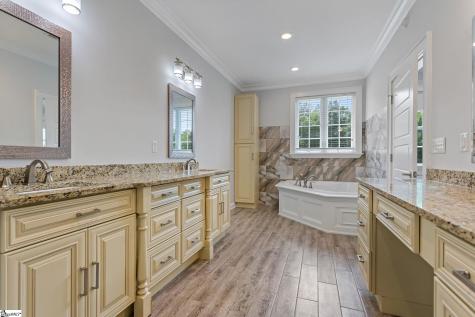 204 Crestwood Drive Greenville SC 29609