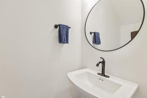 9 Hawthorne Lane Greenville SC 29605