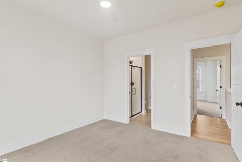 9 Hawthorne Lane Greenville SC 29605