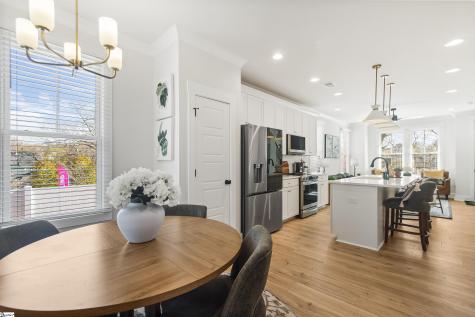 9 Hawthorne Lane Greenville SC 29605