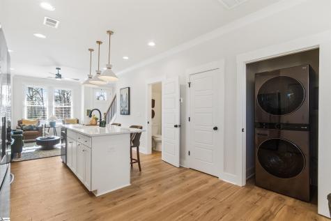 9 Hawthorne Lane Greenville SC 29605