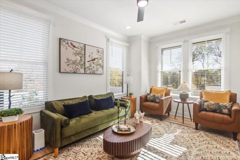 9 Hawthorne Lane Greenville SC 29605