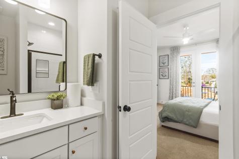 9 Hawthorne Lane Greenville SC 29605