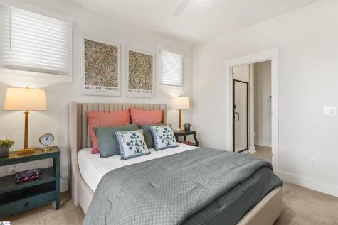 9 Hawthorne Lane Greenville SC 29605