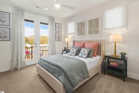 9 Hawthorne Lane Greenville SC 29605