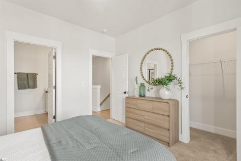 9 Hawthorne Lane Greenville SC 29605