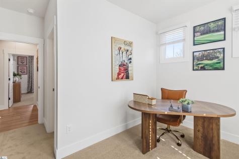 9 Hawthorne Lane Greenville SC 29605