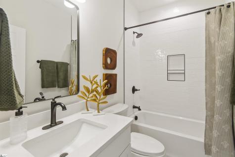 9 Hawthorne Lane Greenville SC 29605