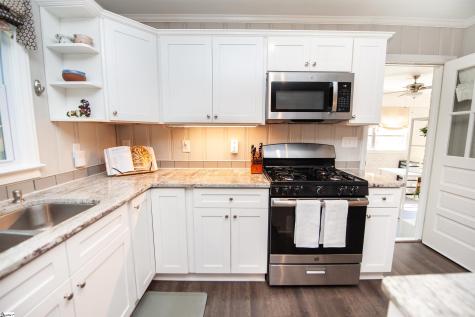 2 Selwyn Drive Greenville SC 29615
