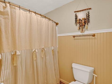 180 Hillcrest Drive Gaffney SC 29340
