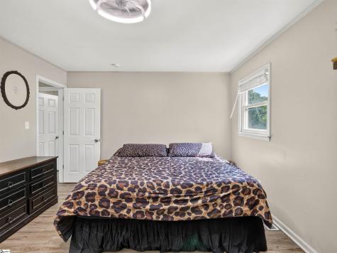 180 Hillcrest Drive Gaffney SC 29340