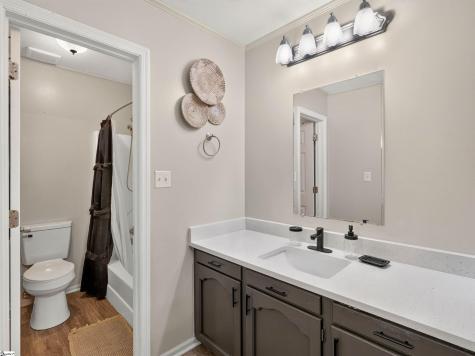 180 Hillcrest Drive Gaffney SC 29340