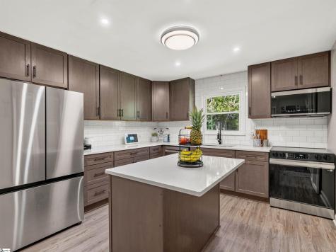 180 Hillcrest Drive Gaffney SC 29340