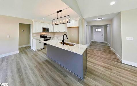 362 W Church Avenue Cowpens SC 29330