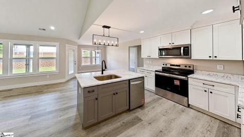 362 W Church Avenue Cowpens SC 29330