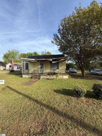 23 Earnhardt Street Greenville SC 29609