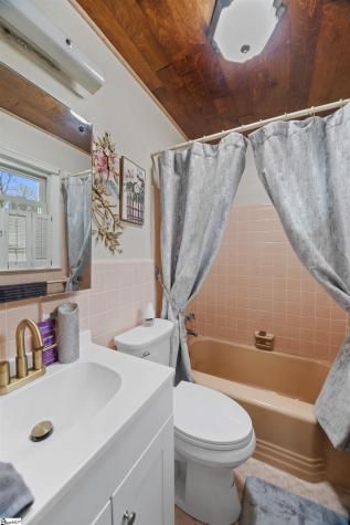 103 Forest Drive Easley SC 29642