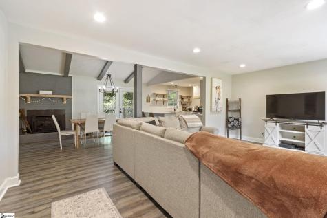 6 N Oak Forest Drive Greenville SC 29617