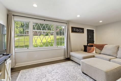 6 N Oak Forest Drive Greenville SC 29617